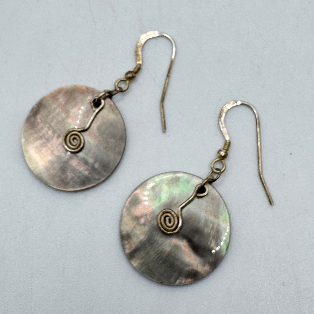 Handmade Iridescent Shell Disc Spiral Wire Drop Earrings Silver Tone Boho Gray